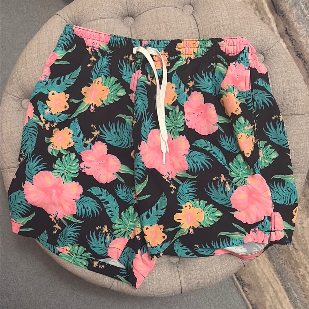 Chubbies The Midnight Flowers 5.5" Classic Swim Trunk